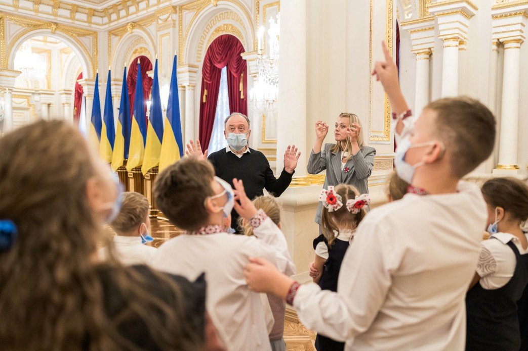 В Маріїнському палаці організовано екскурсії із сурдоперекладом