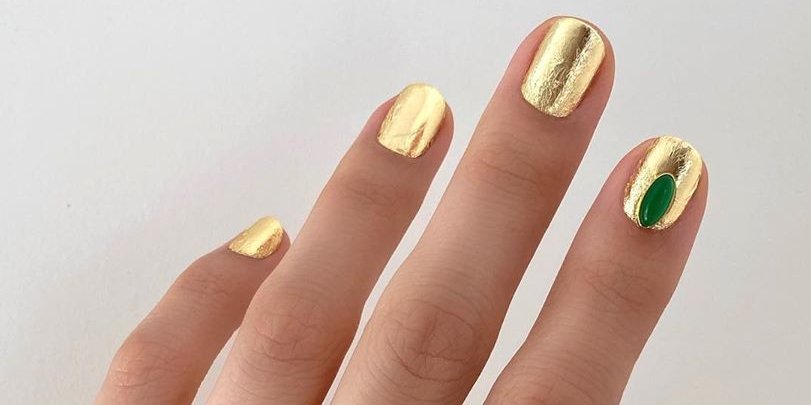 Ювелірна робота. Золотий манікюр став новим nail-трендом