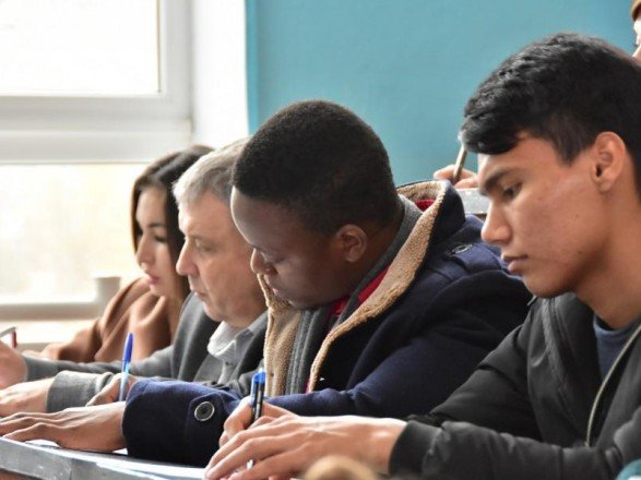 Здобуття української освіти іноземцям