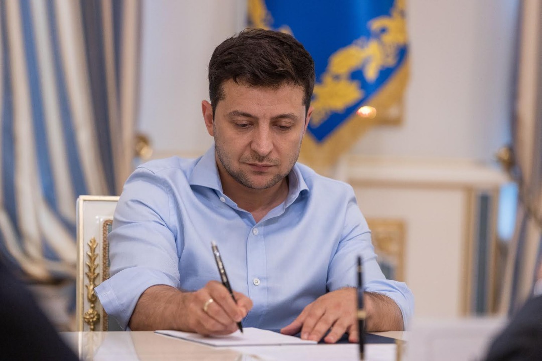 Zelensky Signed a law on fines for not wearing masks in public places