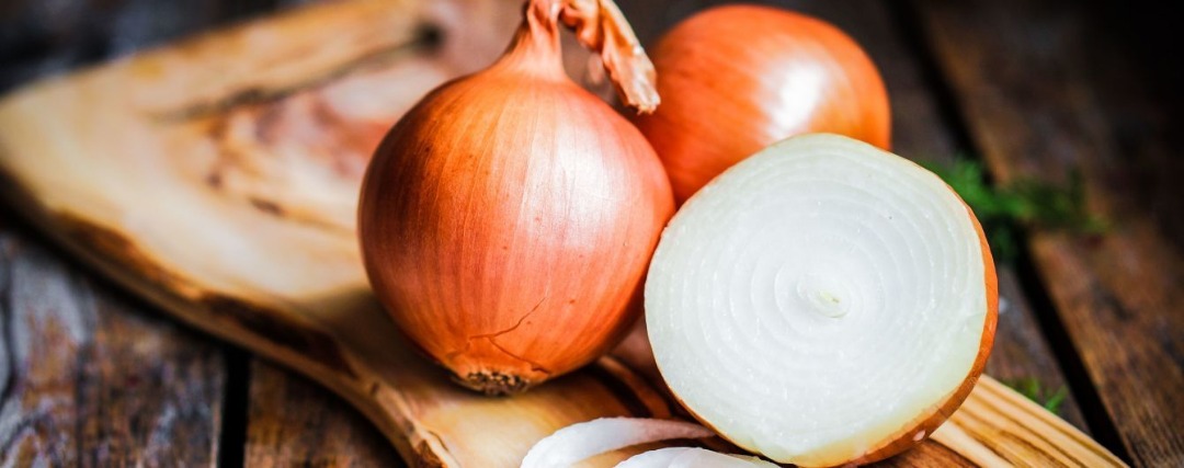 7 Reasons to Eat Onions!