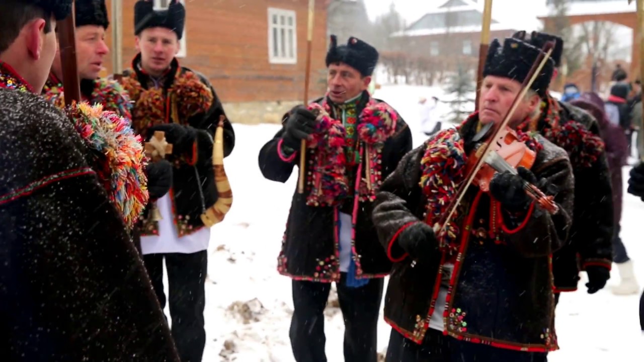 German Carolers Collect Money for Children from Ukraine!