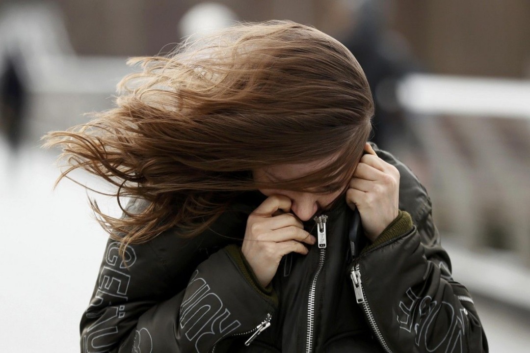 Warnings about a Stormy Wind in the Western Regions