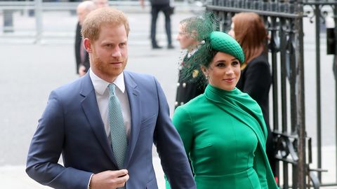 Prince Harry and Meghan Markle Give Up Social Media!