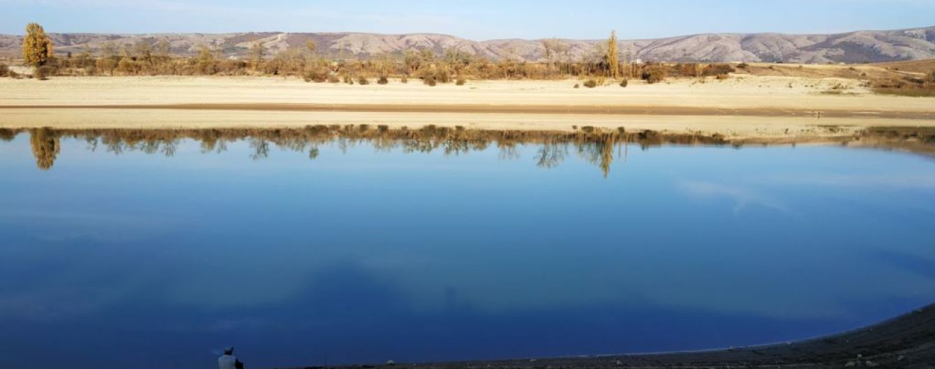 Drought of the Ayan reservoir in the Crimea ... Video