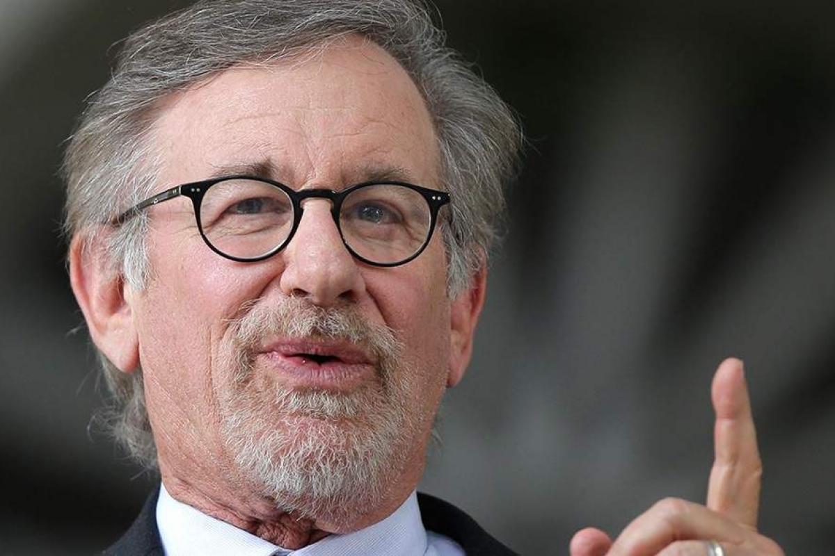 American Director Steven Spielberg Wins the Genesis Award!