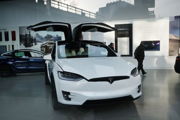 Tesla Recalls 135 Thousand Electric Cars!