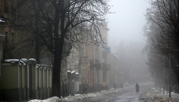 Winter Bids Farewell to Ukraine, Leaving Behind Fog and Light Frost