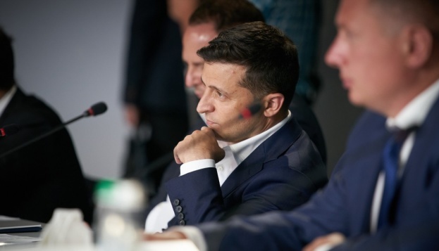 Zelensky Meets With the Deputy Minister of Health To Discuss the Start of Vaccination