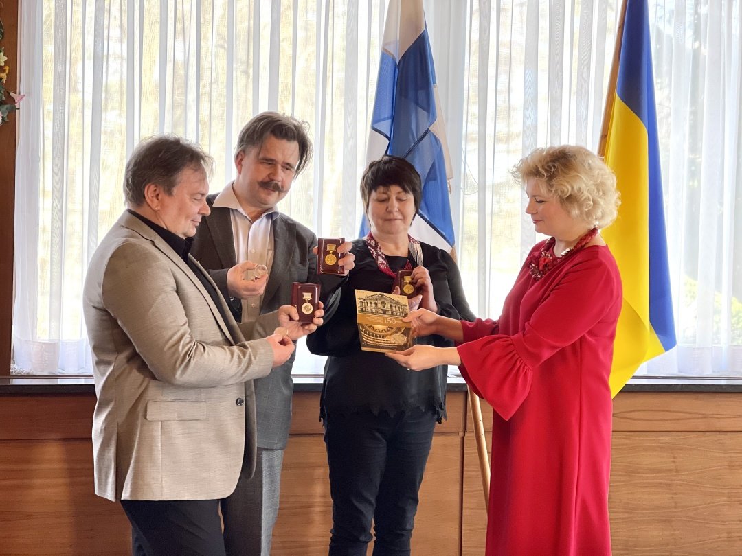 Awards for Actors of the Ukrainian Theater in Finland from the Ambassador of Ukraine