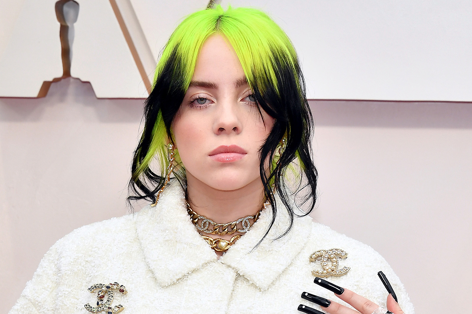 Billie Eilish Dyes Her Hair Blonde and Fans Are Freaking Out - wide 9