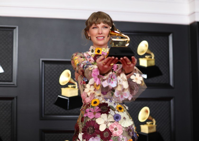 Taylor Swift Wins a Grammy for Best Album