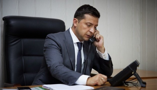 Zelensky Consults with Leaders of Normandy Over the Killing of Four Soldiers in the Donbas