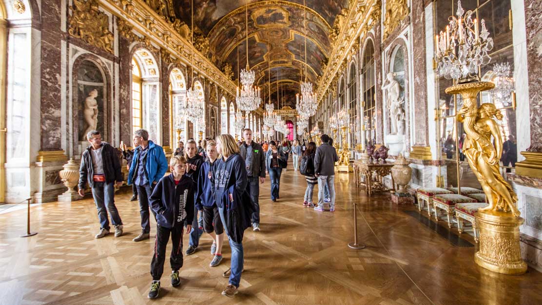 A Ukrainian-Language Audio Guide at the Palace of Versailles