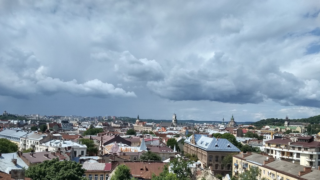Between Rains and Dry, The Weather Forecast in Ukraine