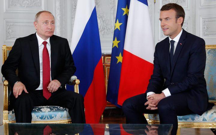 Macron Plans to Discuss the Ukrainian Issue with Putin