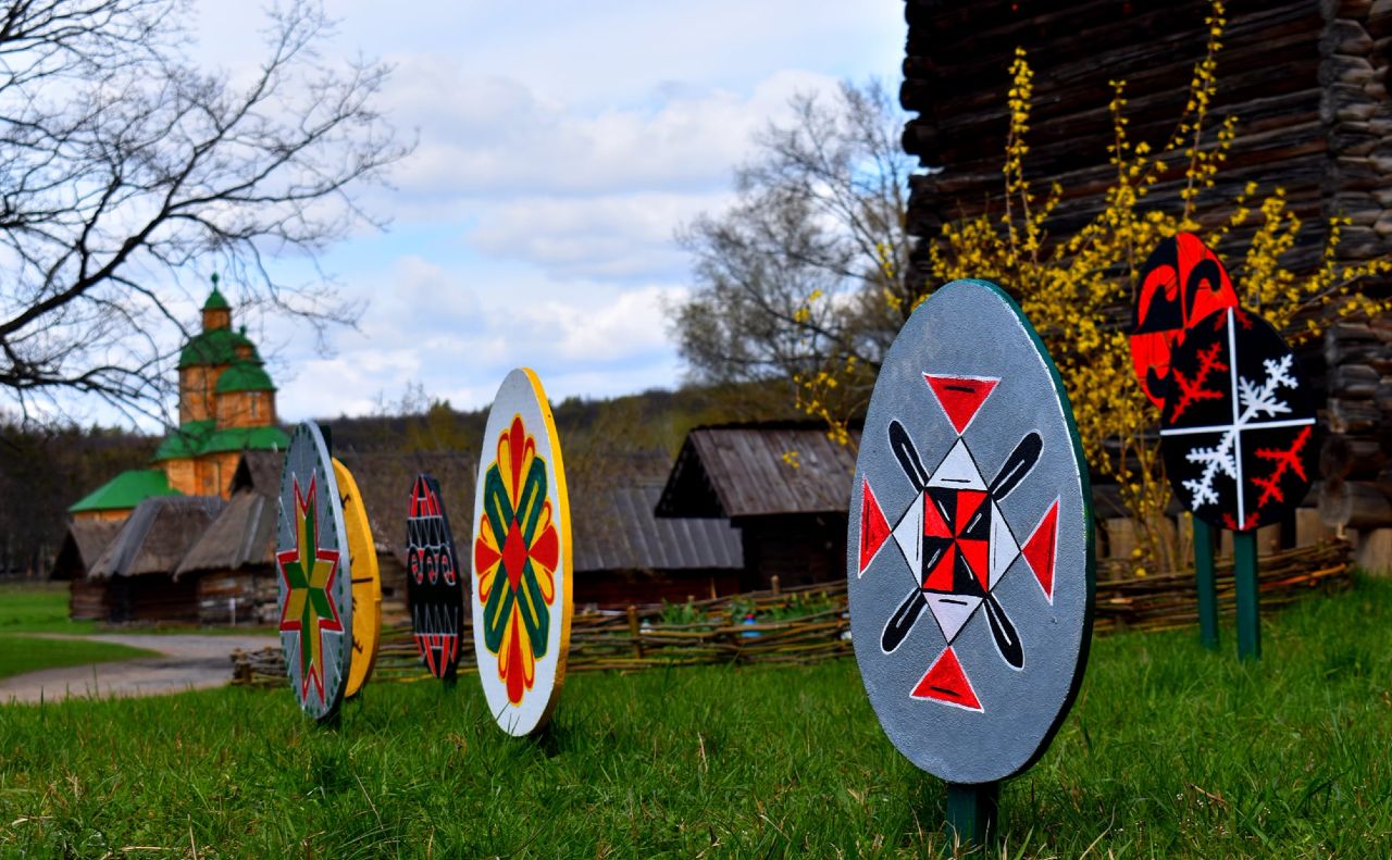 Organizing an Exhibition of Polissya Pysanka in Pirogovo