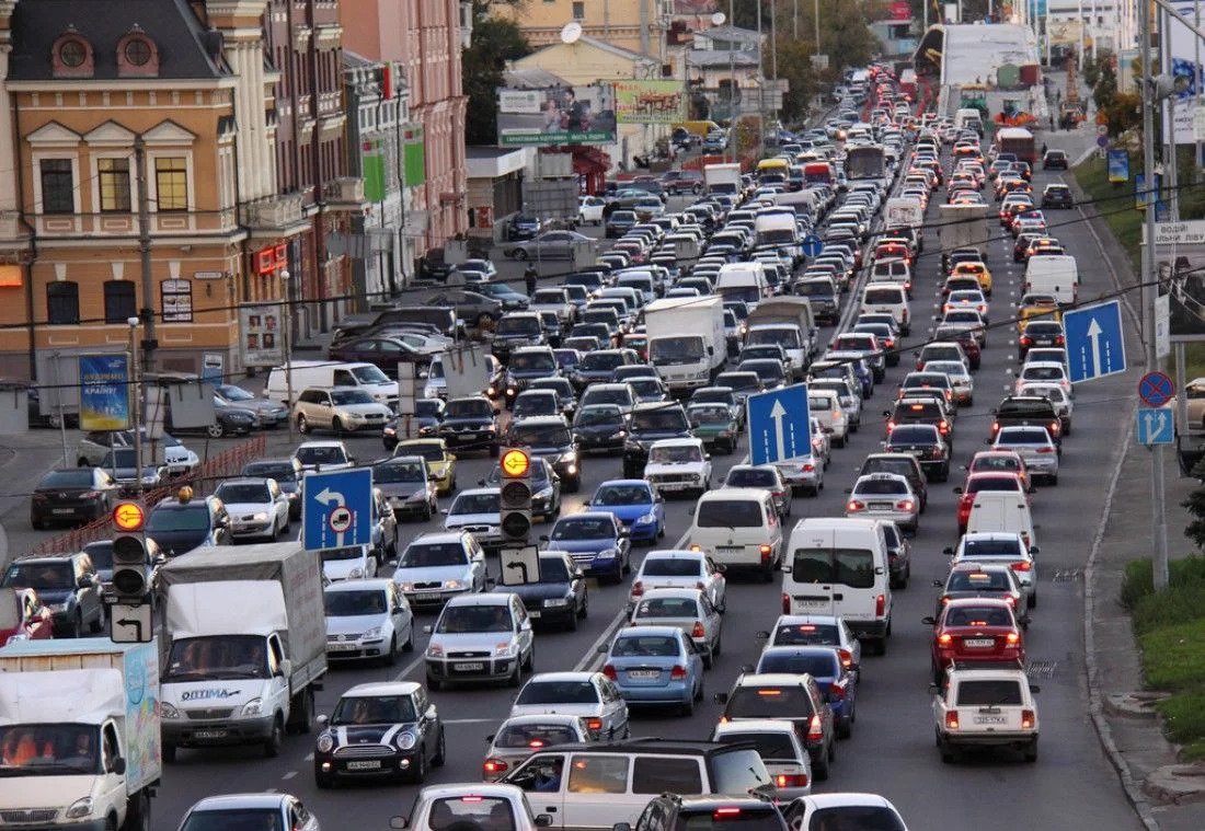 Heavy Traffic Jams in the Morning In the Capital of Ukraine