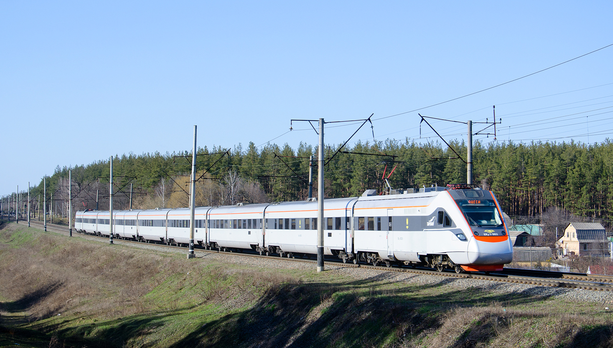 Ukrzaliznytsia Launches 11 Additional Trains to Zakarpattia