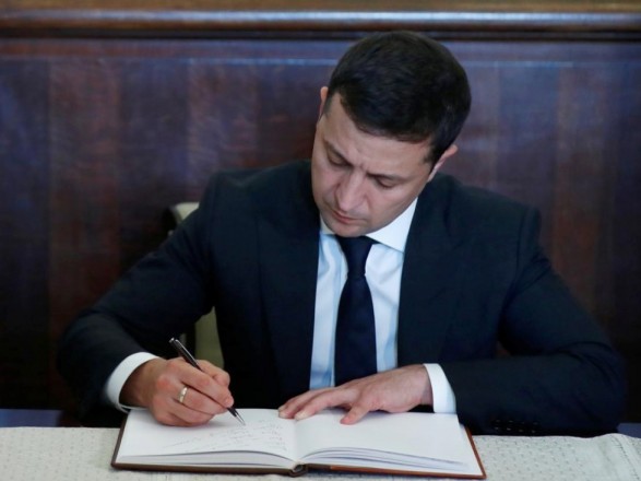 Zelensky Imposes Sanctions on 95 Companies