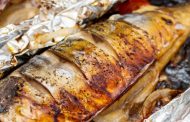 How to Bake Mackerel in Foil on Coals