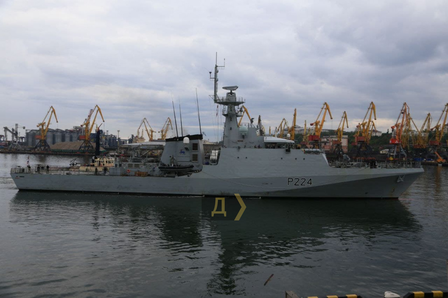 One of the Newest Ships of the British Fleet Enters Odesa