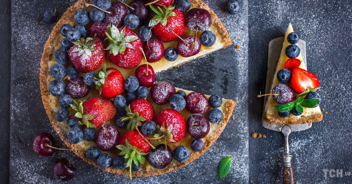 Cheesecake Recipe With Fresh Berries on the Basis of Cookies