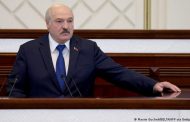 Lukashenko Threatens to Ban Belarus From Accepting Planes From Ukraine