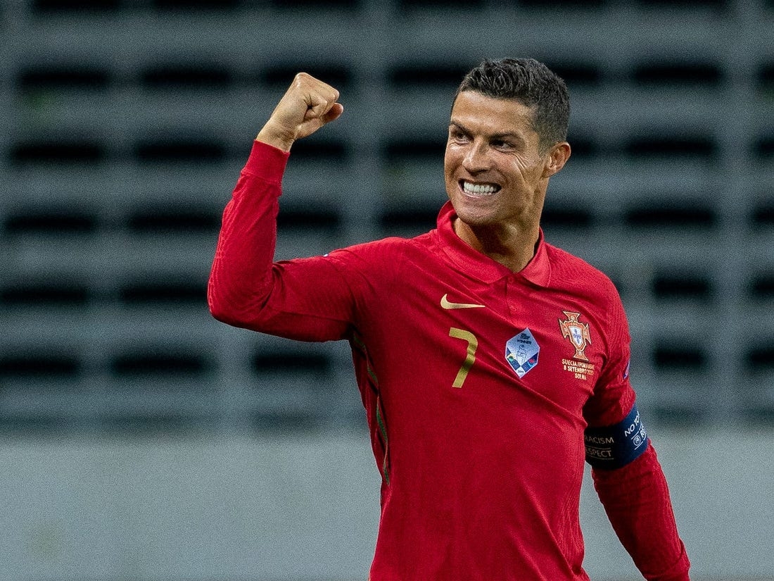 Ronaldo Is the First in the World Who Gain 300 Million Followers on Instagram