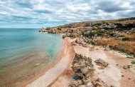 Sea Fleas Attack Tourists on the Sea of Azov