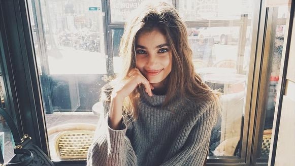 Supermodel Taylor Hill to the Golden Cage
