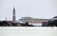 The First Cruise Ship to Sail Through Venice Since the Beginning of the Epidemic