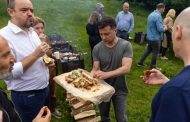Zelensky Invited Ukrainian Journalists to a Barbecue Picnic
