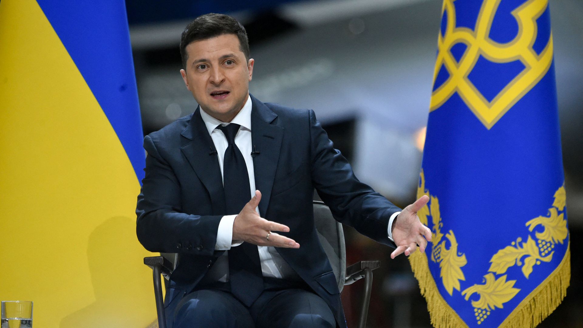 Zelensky Is Ready to Meet with Biden Ahead of His Summit with Putin