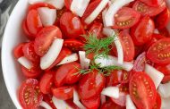 Delicious and Very Simple Tomato Snack