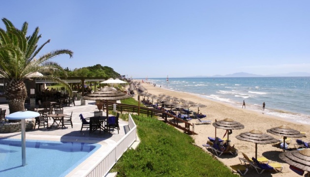 Greece Sends Police to Resort Islands to Monitor Quarantine