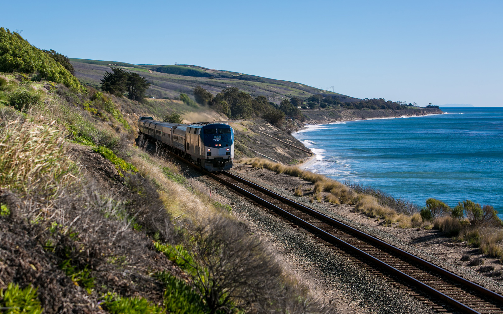 Ukrzaliznytsia Has Launched New Additional Trains to the Sea