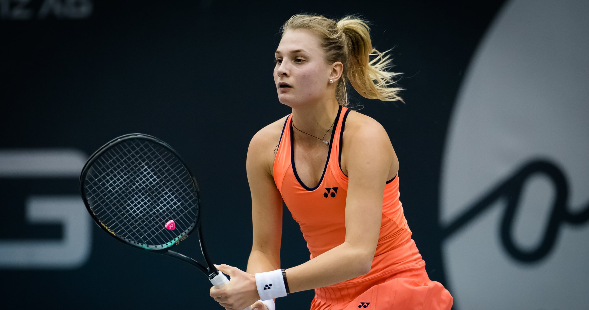 Yastremska Beats Five-Time Grand Slam Winner in Tennis