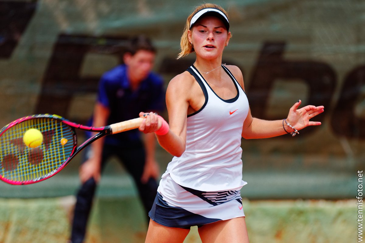 Zavatska Wins Her First Match at the WTA Tournament in Palermo