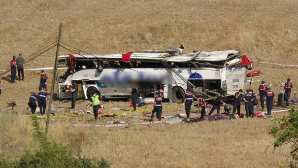 Fourteen People Were Killed, 18 More Injured in Bus Overturning in Turkey