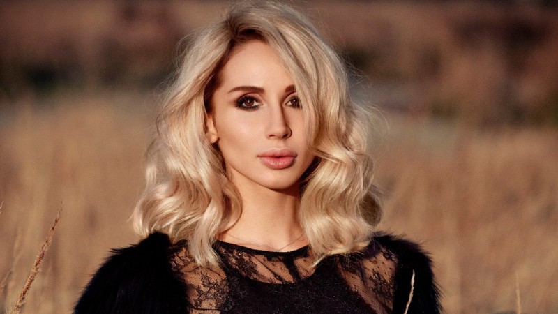 Loboda Openly Said That She Wanted to Give Birth to Her Beloved Son