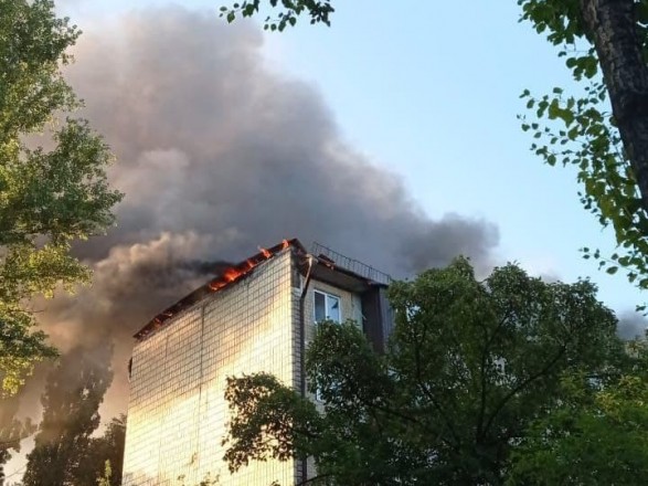 The Roof of a High-Rise Building Was on Fire in Kyiv, and People Were Evacuated