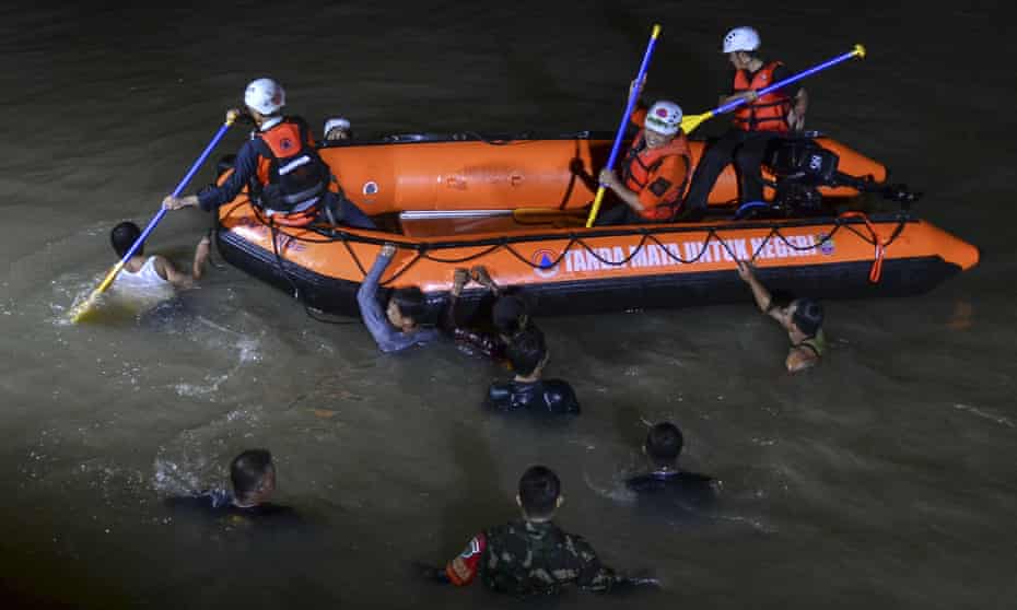 11 School Children Drowned on the River in Indonesia