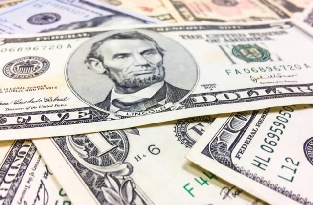 At the End of the Week, the Dollar Exchange Rate Went Up