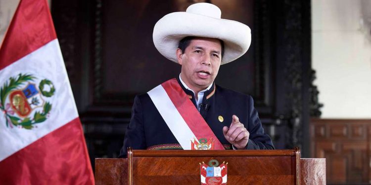 The President of Peru Announced the Resignation of the Government