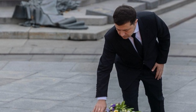 Zelensky pays tribute to the victims of World War II