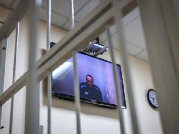A former prisoner who told about Navalny's abuse in the colony left for Ukraine