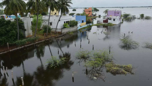 In the Indian capital, a state of emergency was declared due to floods