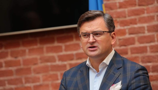 Those who oppose helping Ukraine with weapons help strengthen Russia