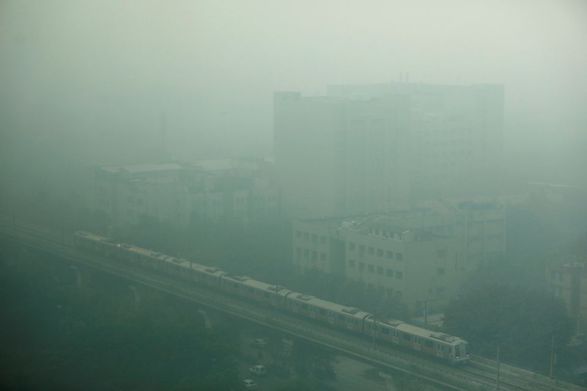 India is preparing for emergency measures due to the smog that covered Delhi
